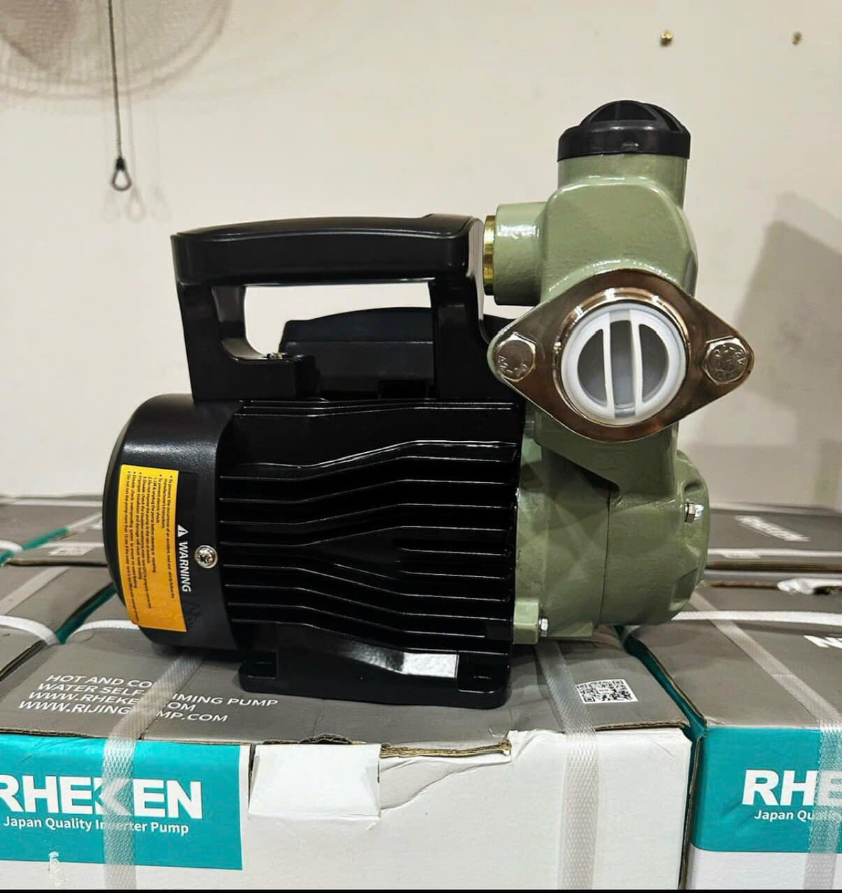 Cửa hàng bán máy bơm nước Rheken chính hãng tại TpHCM