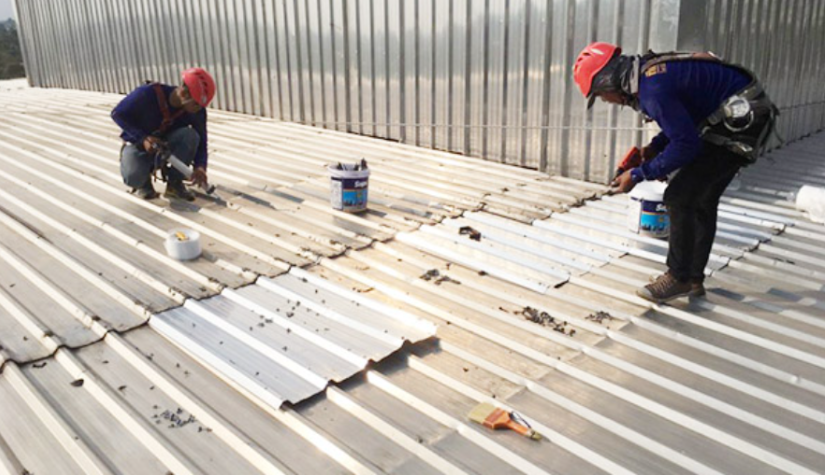 Thợ chuyên chống dột mái tôn nhà ở khu vực bình dương