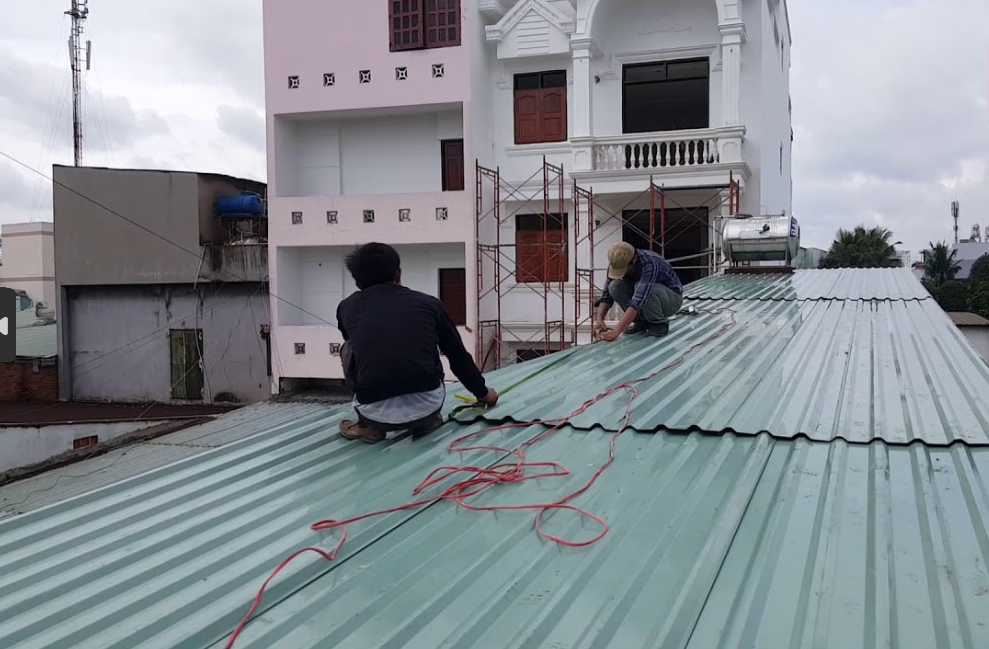 Nhận thi công lợp mái tôn nhà trọ tại Tp Thuận An