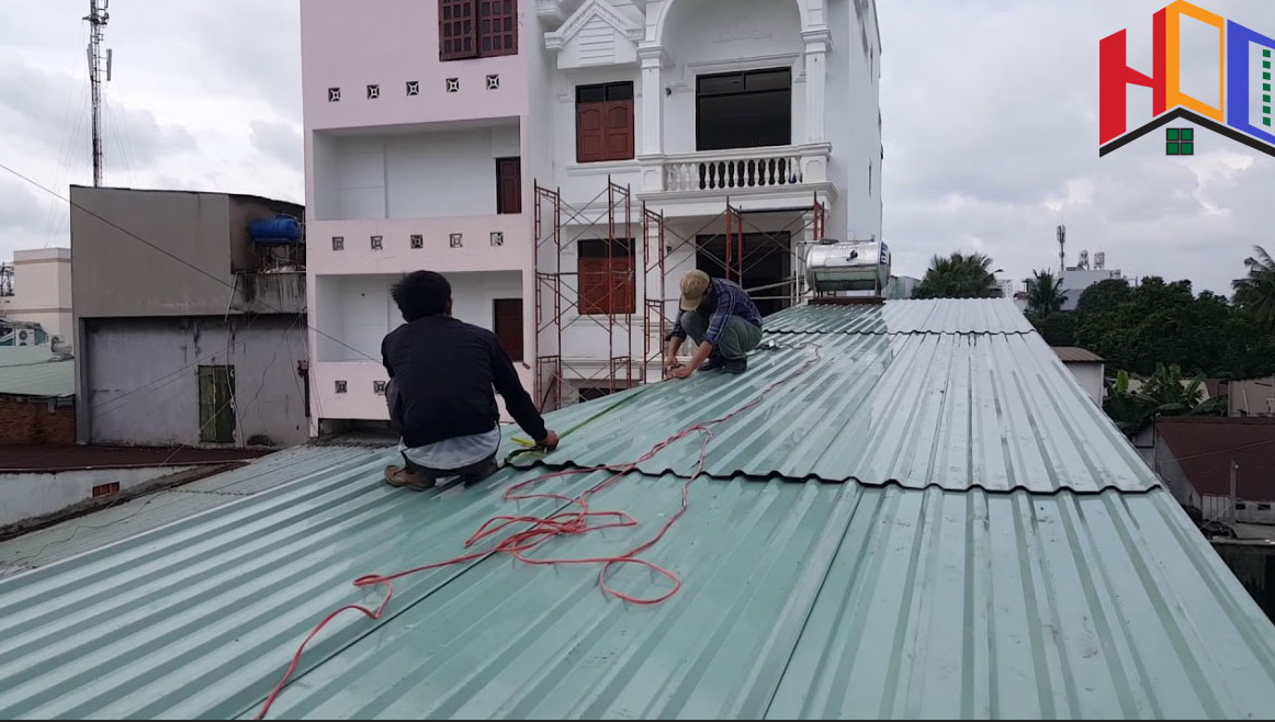 Nhận lợp mái tôn nhà ở tại Quận Phú Nhuận, thay mái tôn nhà cấp 4, nhà xưởng, nhà phố.