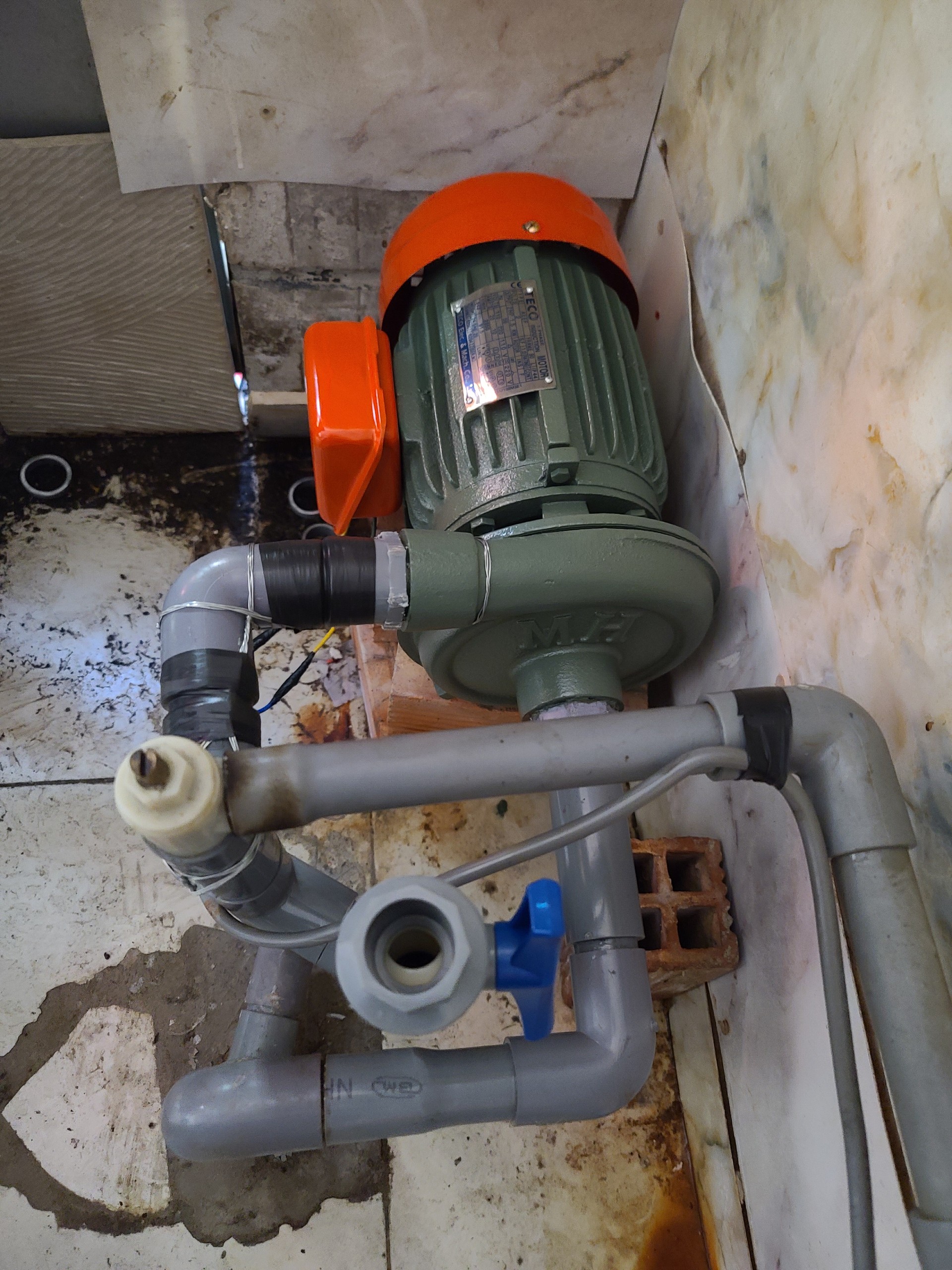 Nhận lắp máy bơm nước hút giếng gia đình khu vực TpHCM